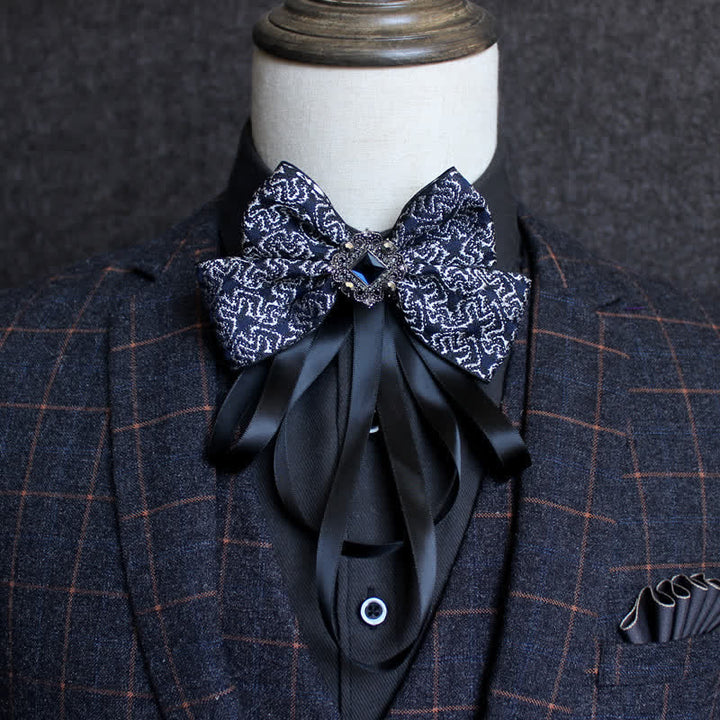 Nœud papillon classique à pompons et ruban de style britannique