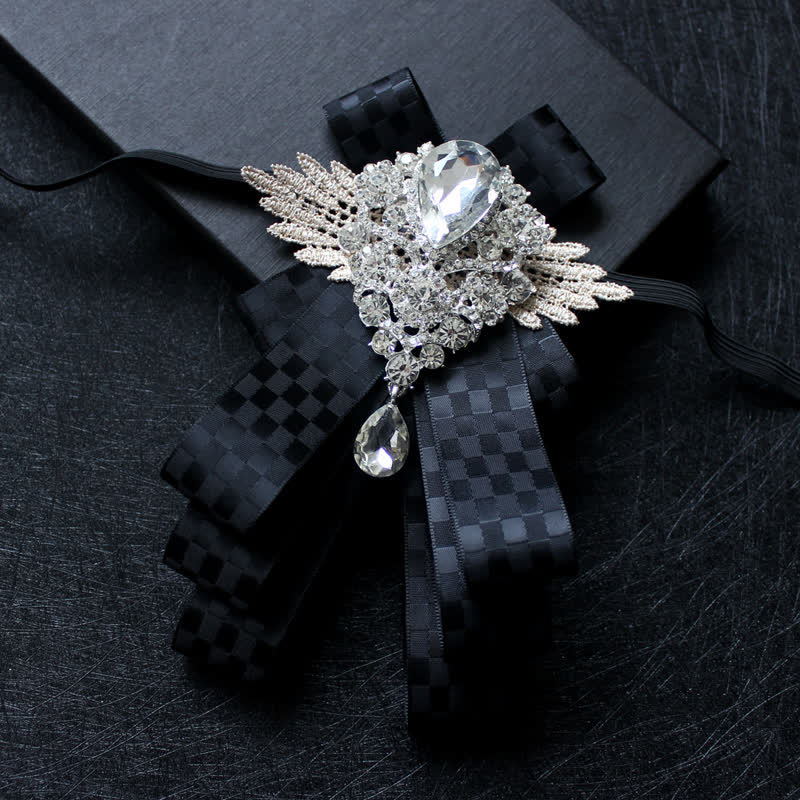 Nœud papillon rétro en cristal et strass