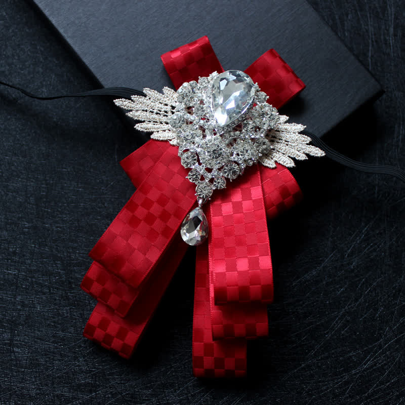 Nœud papillon rétro en cristal et strass