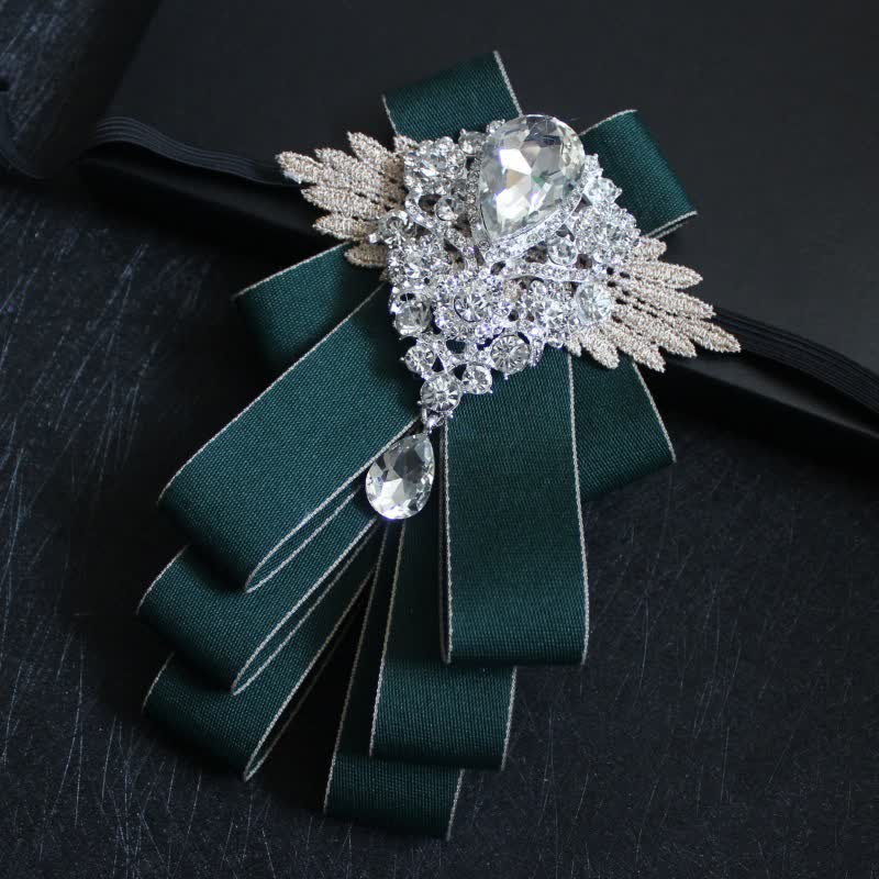 Nœud papillon rétro en cristal et strass