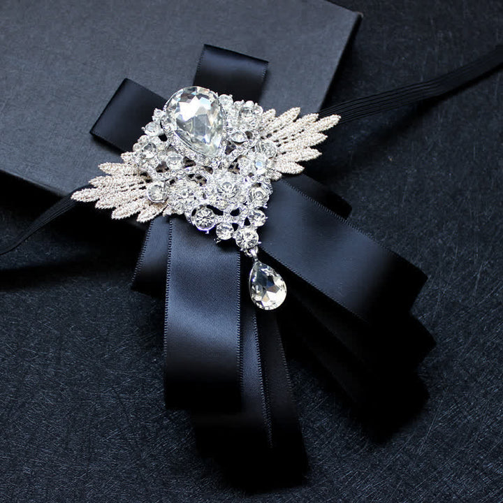 Nœud papillon rétro en cristal et strass