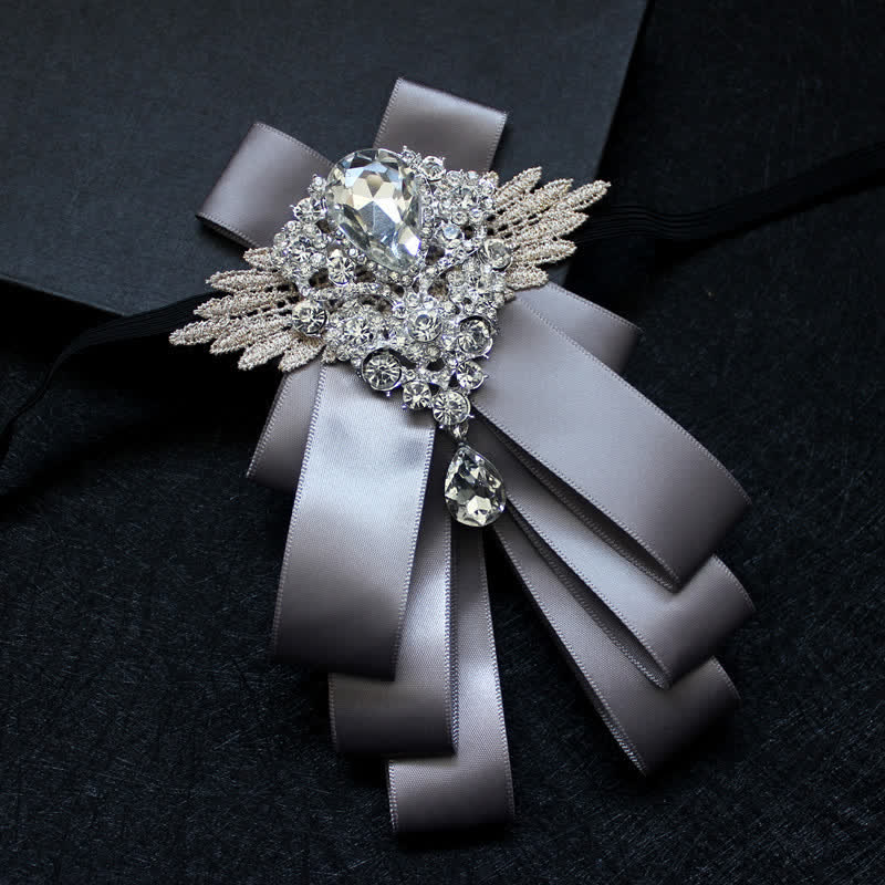 Nœud papillon rétro en cristal et strass