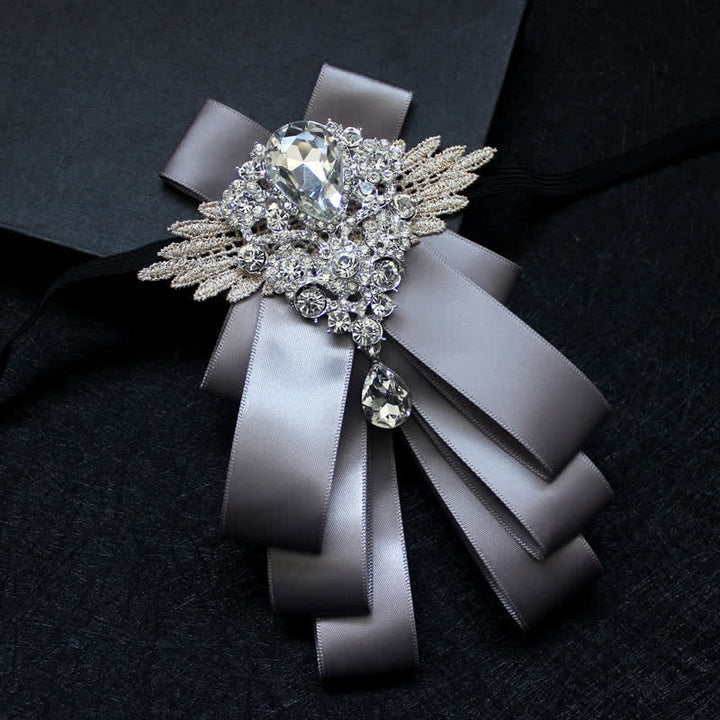Nœud papillon rétro en cristal et strass