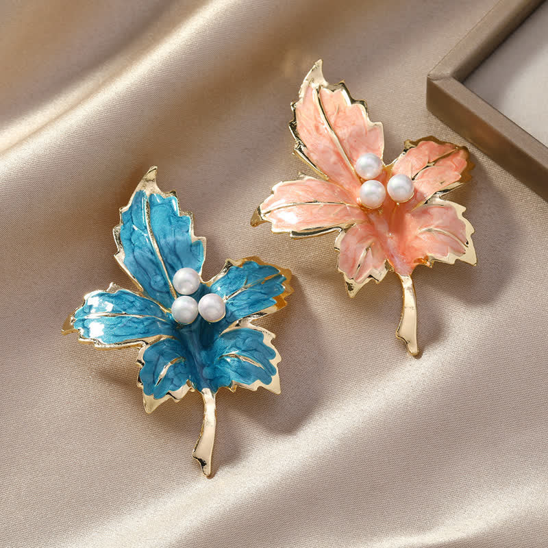 Broche en fausse émaillée perle en forme de feuille d'érable pour femme