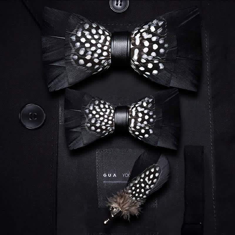 Nœud papillon à pois noirs et blancs pour enfant avec épingle à revers