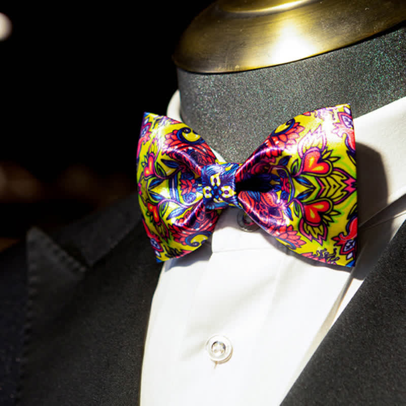 Nœud papillon pour homme à motif totem complexe de style baroque