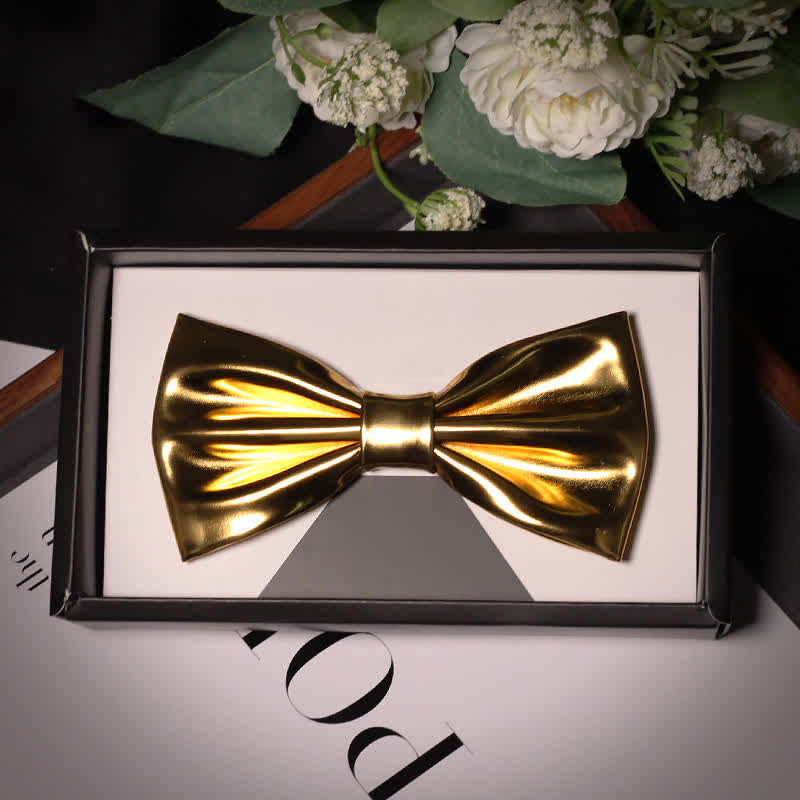Nœud papillon en cuir doré métallisé moderne et brillant pour homme