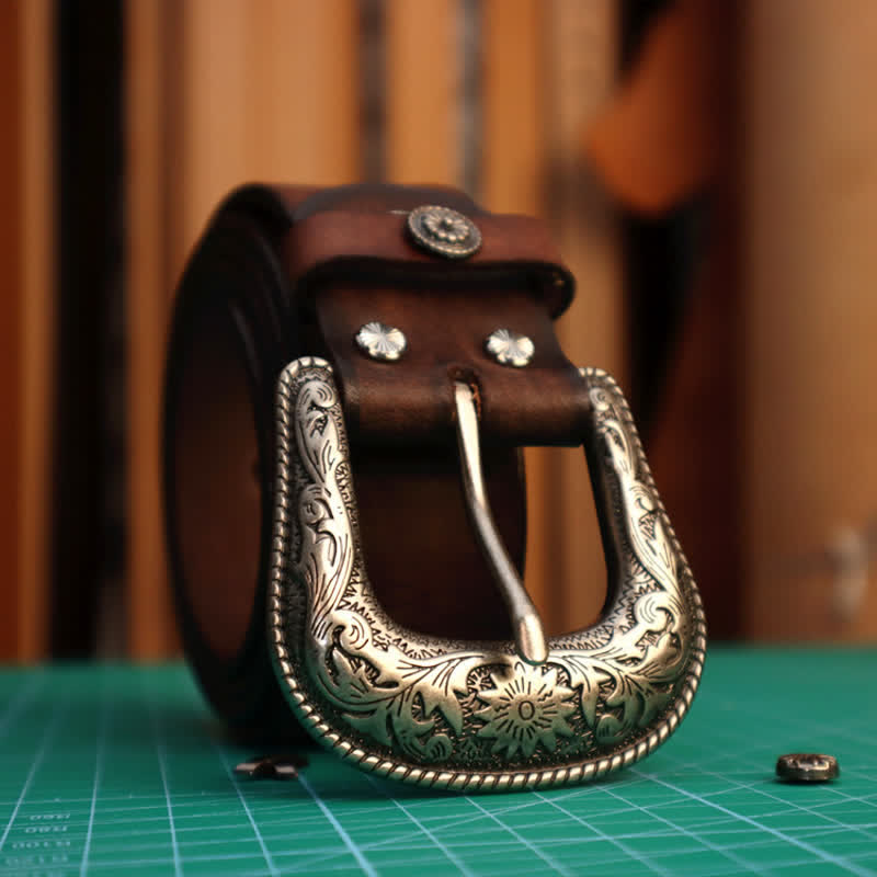 Ceinture en cuir à boucle élégante avec motif de fleur sculptée pour homme