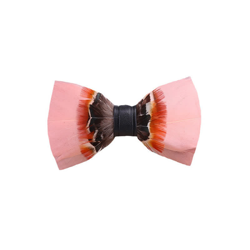 Nœud papillon à plumes rose pop avec épingle à revers