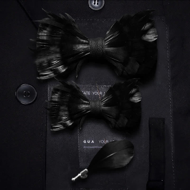 Nœud papillon en plumes noires solides avec épingle à revers
