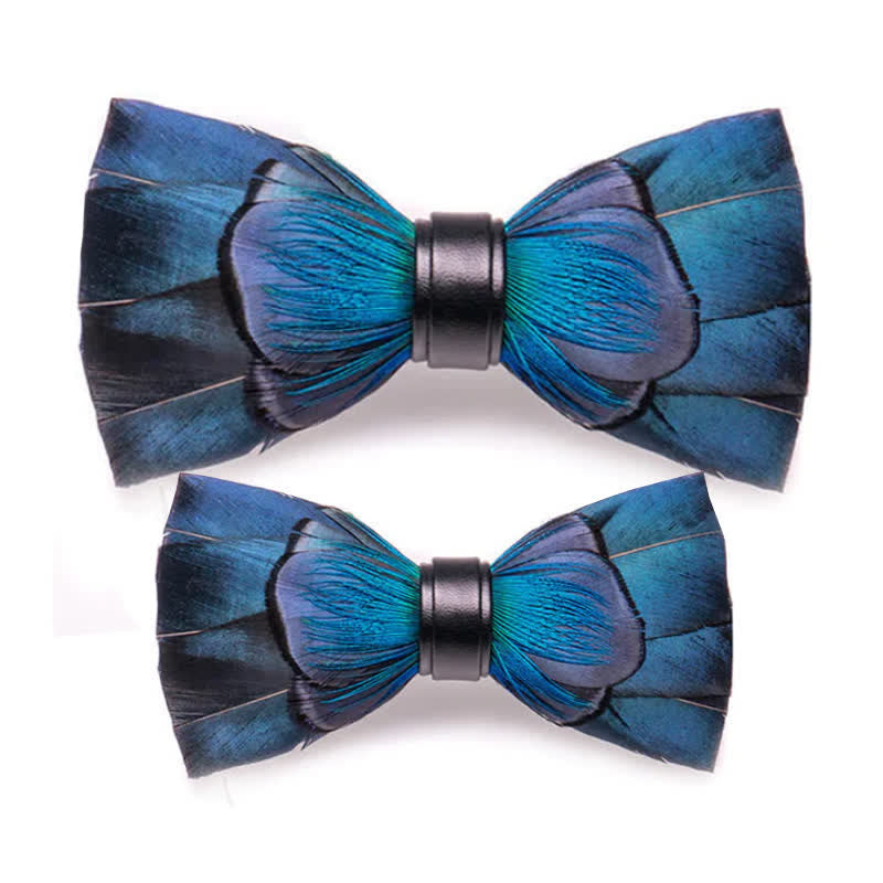 Nœud papillon en plumes bleu marine en cascade avec épingle à revers