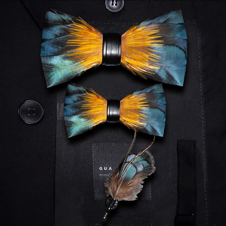 Nœud papillon en plumes de martin-pêcheur vert forêt et jaune avec épingle à revers