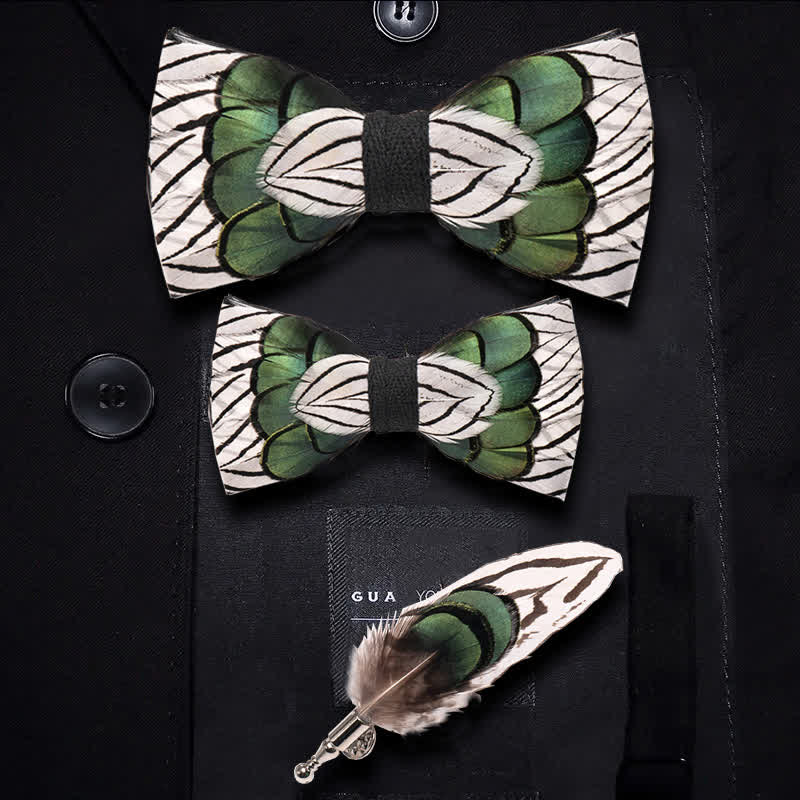 Nœud papillon à plumes de forêt vert et blanc avec épingle à revers