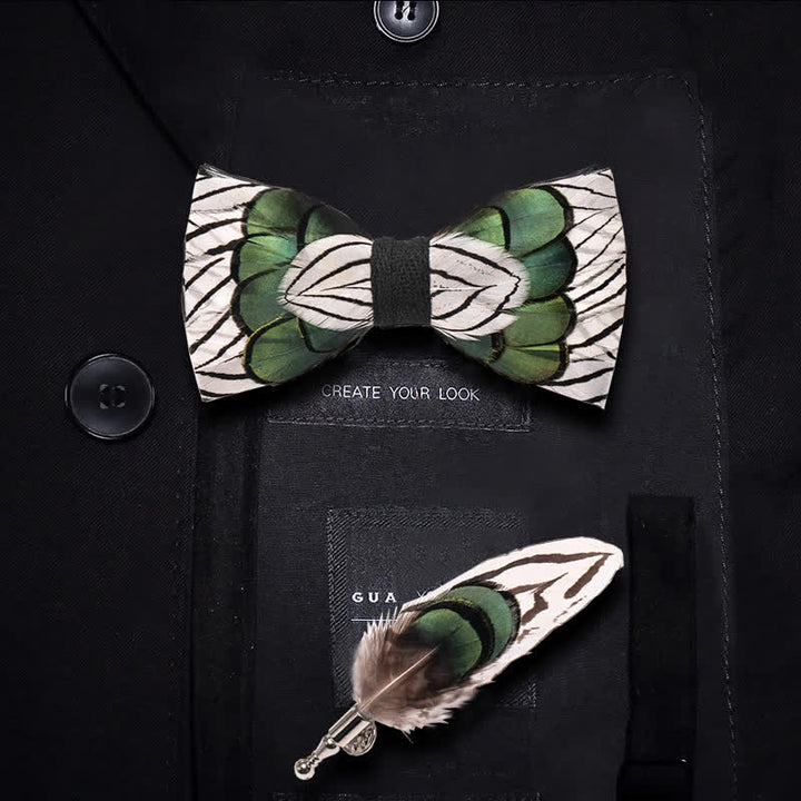 Nœud papillon à plumes de forêt vert et blanc avec épingle à revers