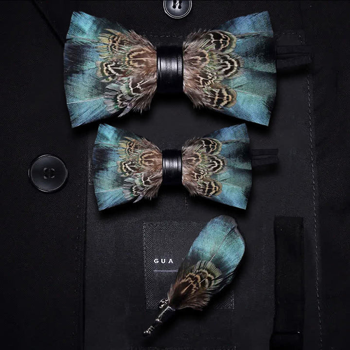 Nœud papillon vintage en plumes vert et marron avec épingle à revers
