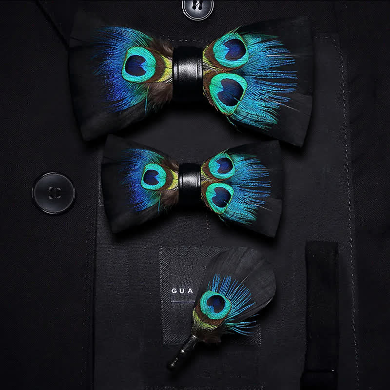 Nœud papillon en plumes de paon noir et bleu avec épingle à revers