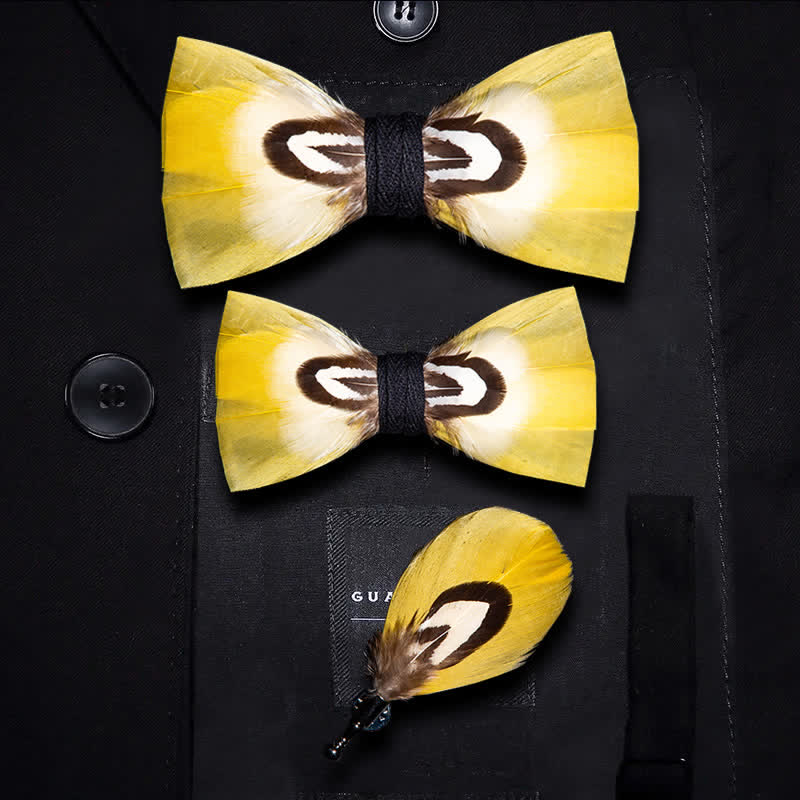 Nœud papillon en plumes de perroquet jaune avec épingle à revers - Ensemble Parent-Enfant - image 5