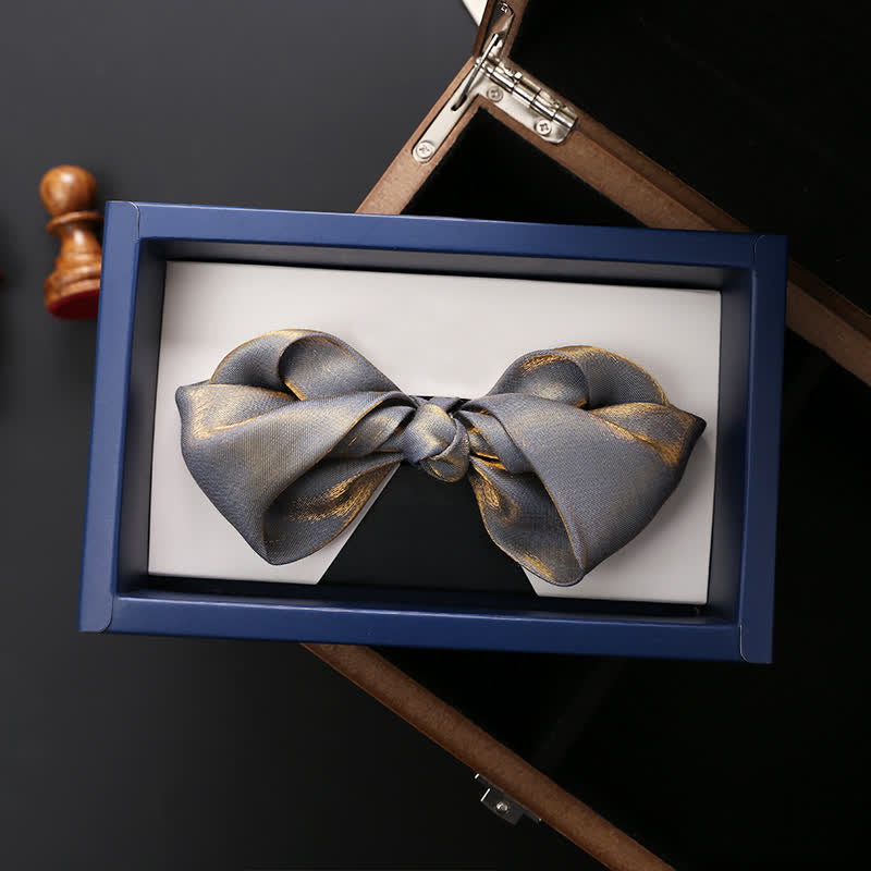 Nœud papillon gris brillant à forme pliée unique pour homme