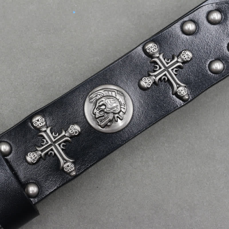 Ceinture en cuir à double attache avec rivets en forme de tête de mort et croix