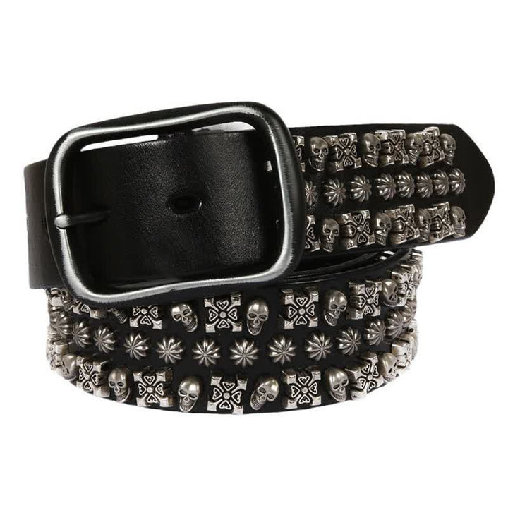 Ceinture en cuir à trois rangées de clous avec têtes de mort et os croisés