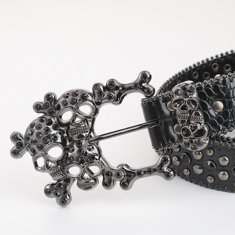 Ceinture en cuir avec mini tête de mort et rivets en strass