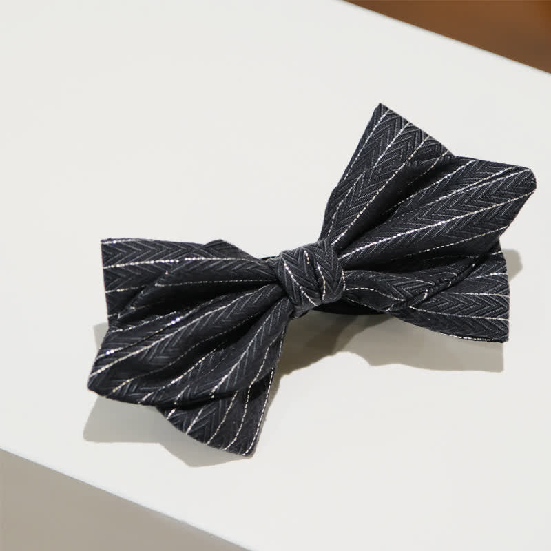 Nœud papillon à chevrons rayé gris foncé pour homme