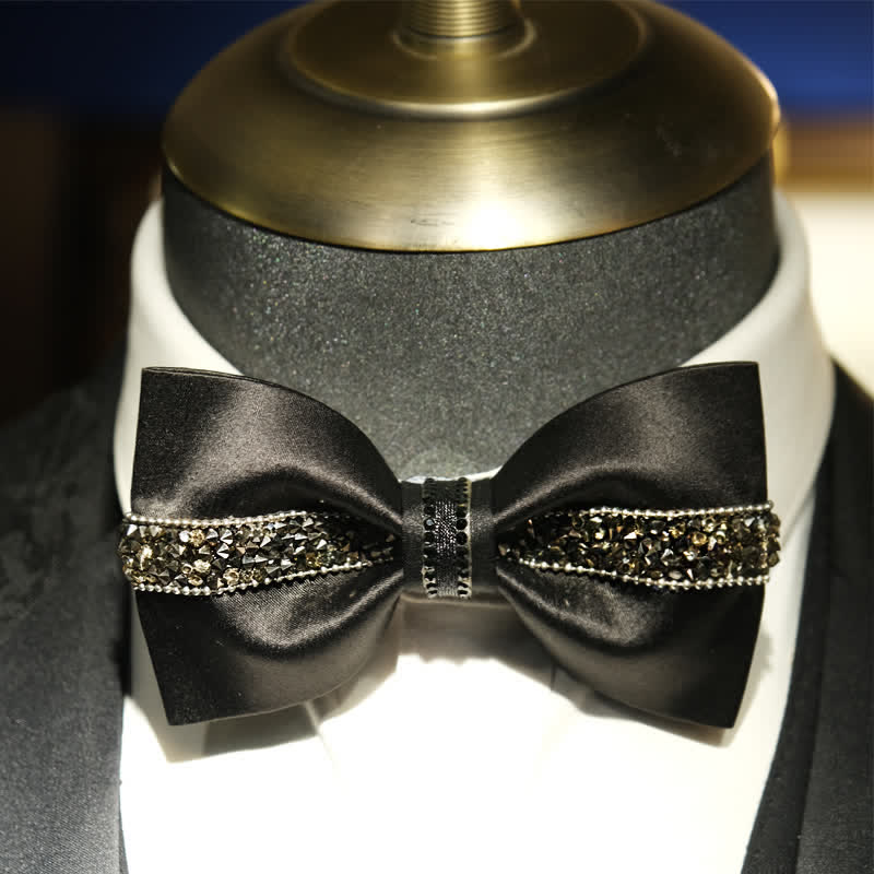 Nœud papillon pour homme avec strass noirs et motif Sea Of Stars