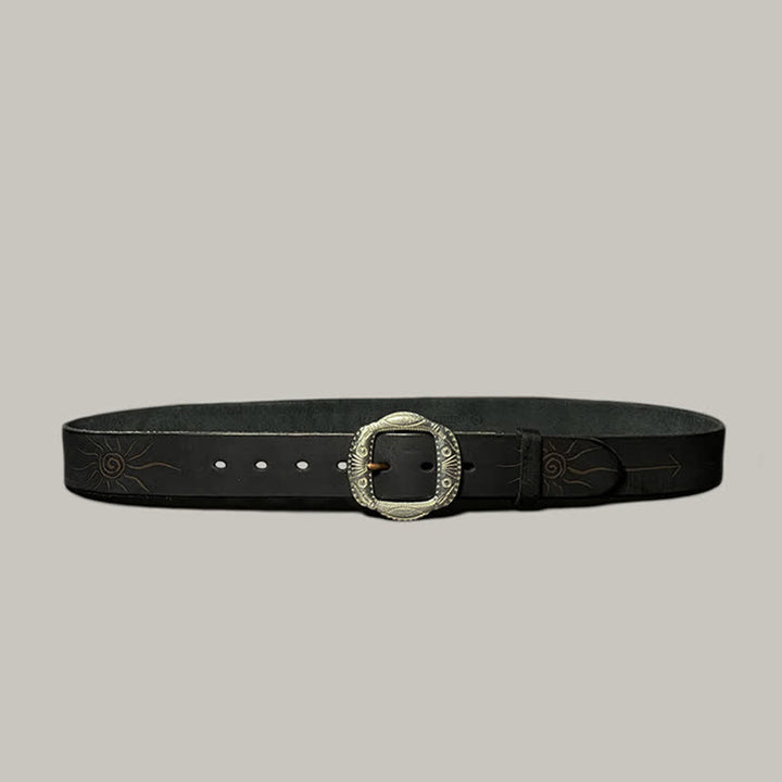 Ceinture en cuir avec boucle argentée et motif soleil rétro en relief