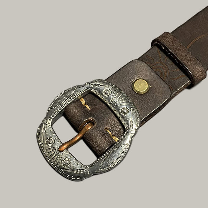 Ceinture en cuir avec boucle argentée et motif soleil rétro en relief
