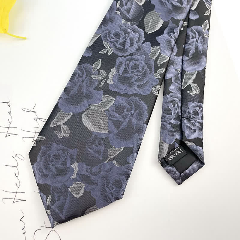 Cravate décontractée à motif floral rose pour homme