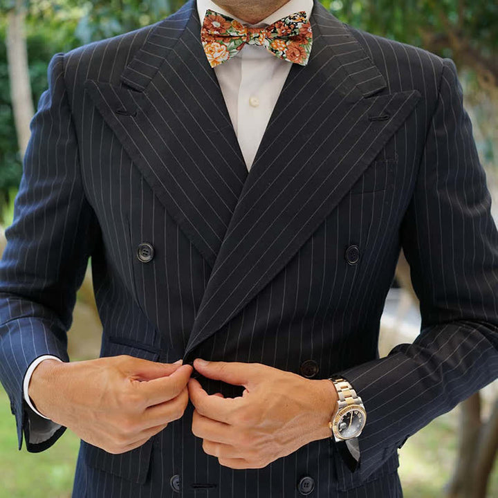 Nœud papillon élégant à motifs floraux et feuilles orange pour homme