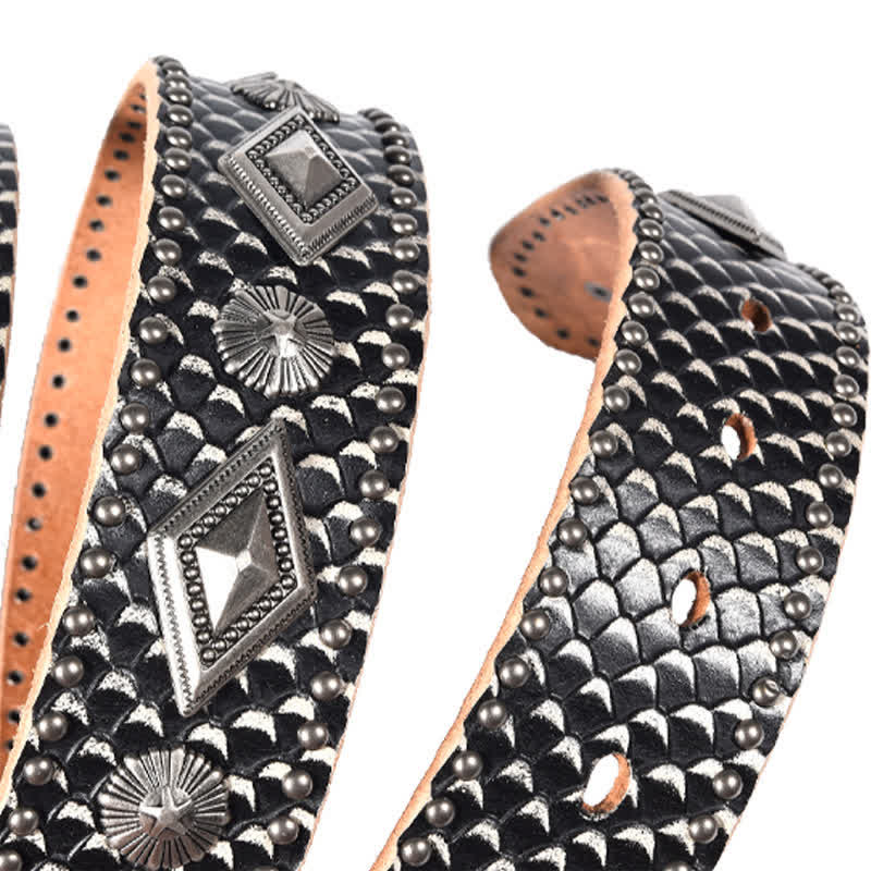 Ceinture en cuir à rivets avec motif peau de serpent