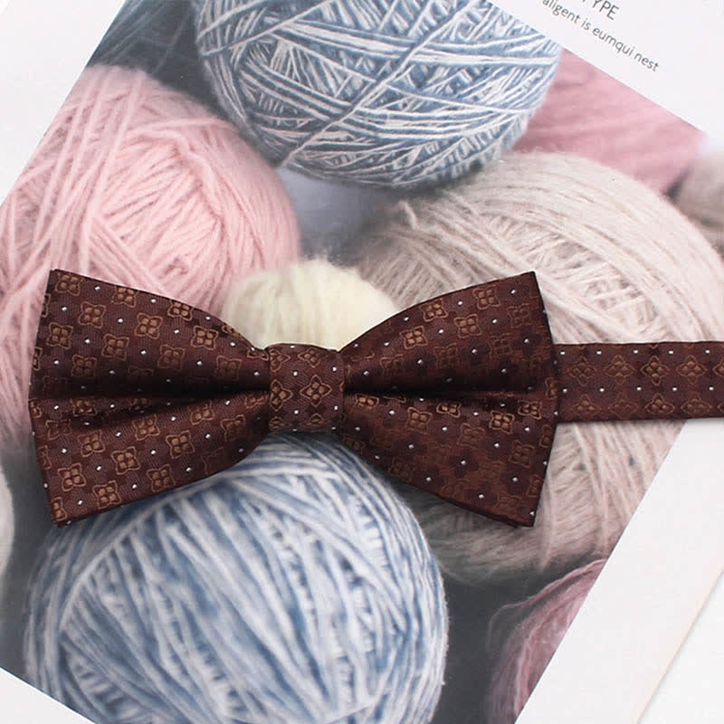Nœud papillon à rayures florales de style vintage pour homme