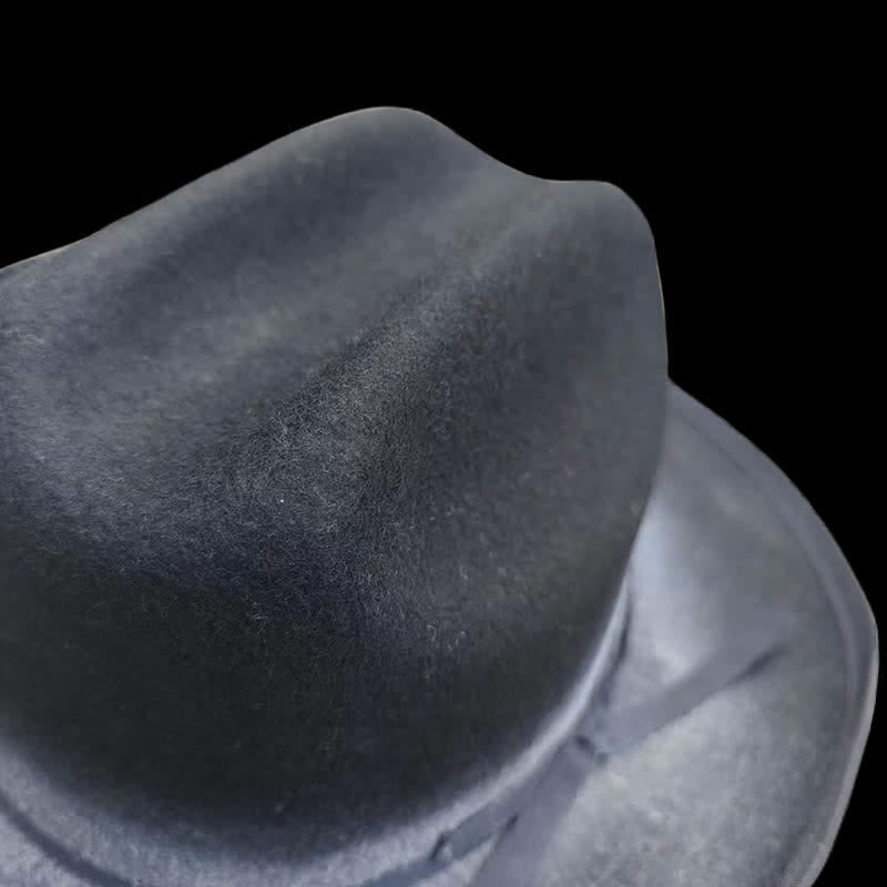 Chapeau de cowboy en laine noire avec noeud papillon vieilli