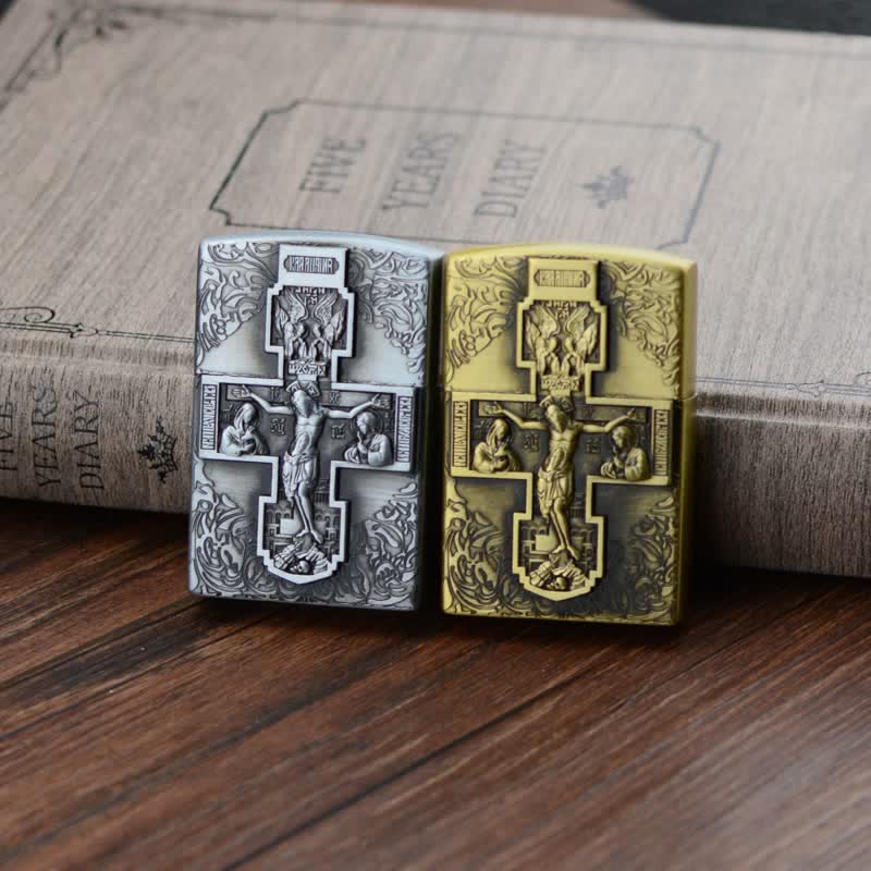 Briquet au butane rechargeable avec meule en relief en forme de croix de Jésus