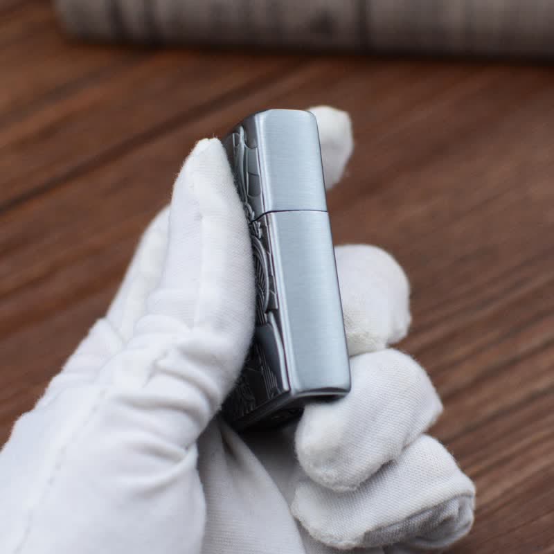Briquet au butane rechargeable avec meule à drapeau Eagle Torch