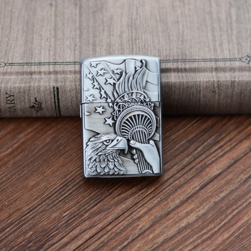 Briquet au butane rechargeable avec meule à drapeau Eagle Torch