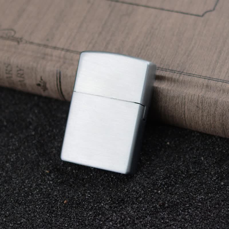 Briquet au butane rechargeable Roaring Horse Meule