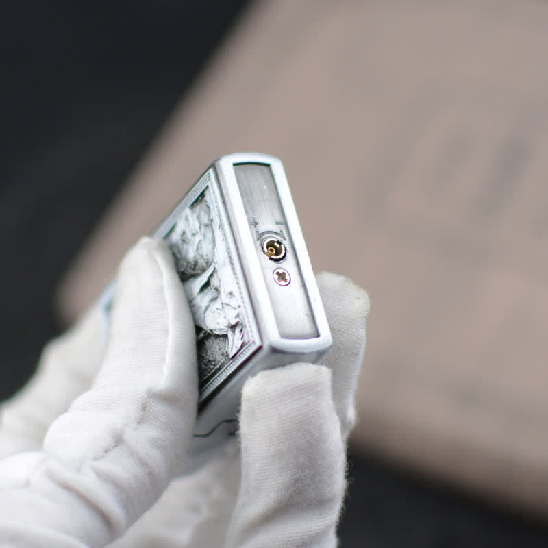 Briquet au butane rechargeable avec meule Howling Wolf