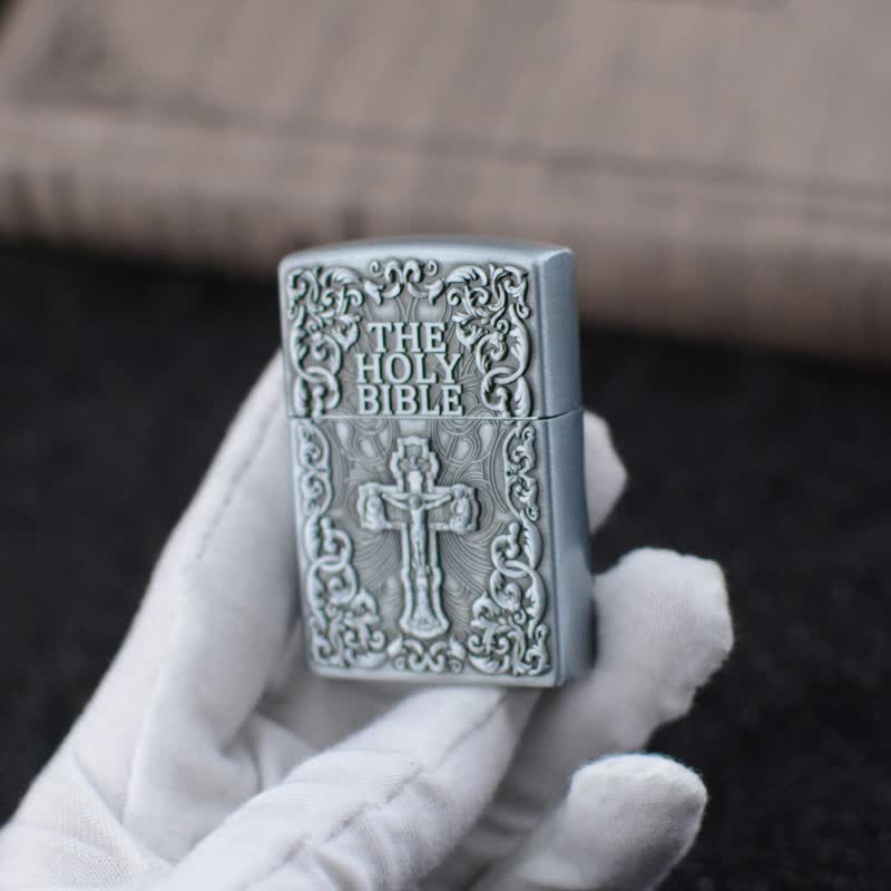 Briquet au butane rechargeable avec meule en croix de la Sainte Bible