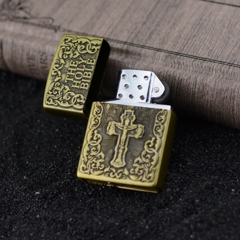 Briquet au butane rechargeable avec meule en croix de la Sainte Bible