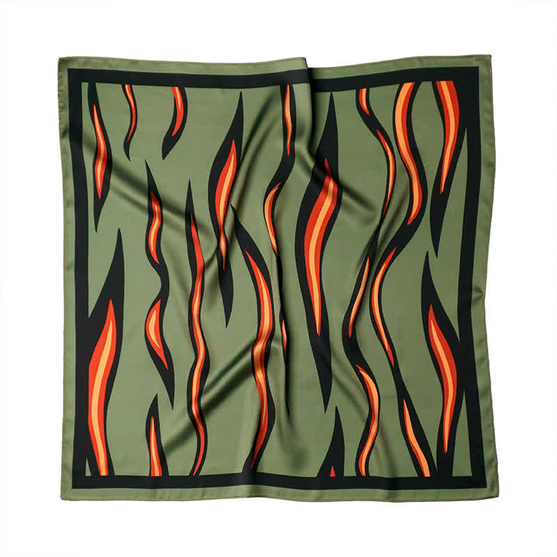 Foulard carré rayé à motif de flammes vertes et rouges avec boucle pour foulard