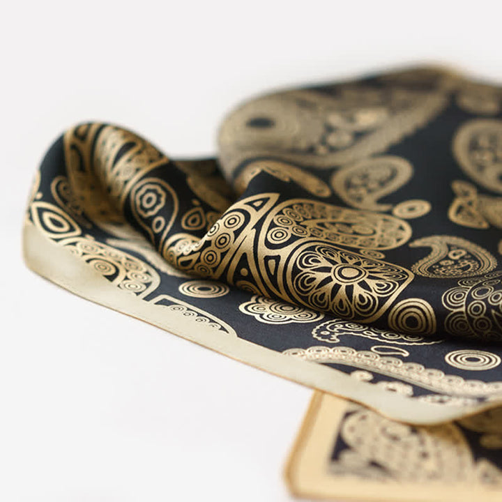 Écharpe carrée de luxe à motif cachemire noir et doré avec boucle d'écharpe