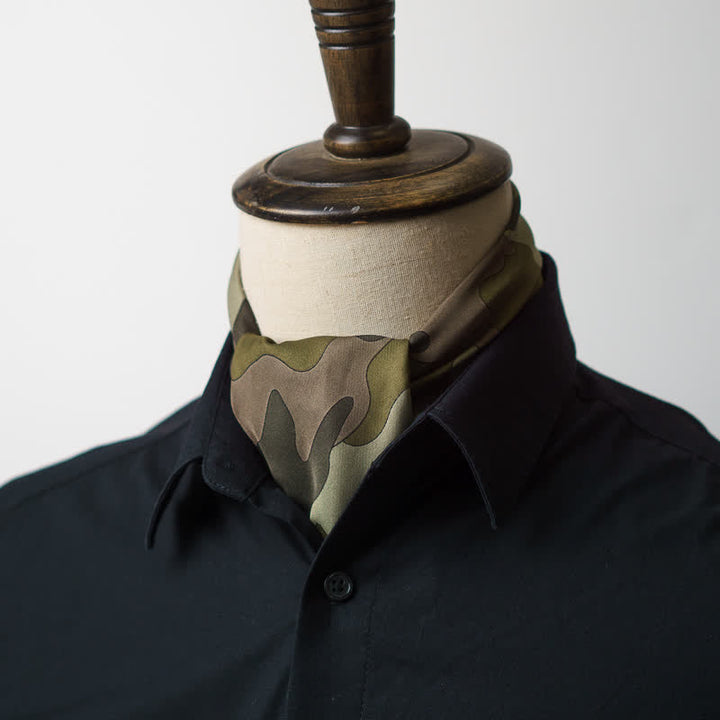 Foulard carré à motif camouflage avec boucle pour foulard
