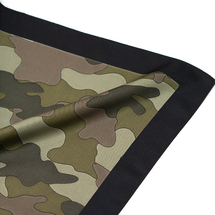Foulard carré à motif camouflage avec boucle pour foulard