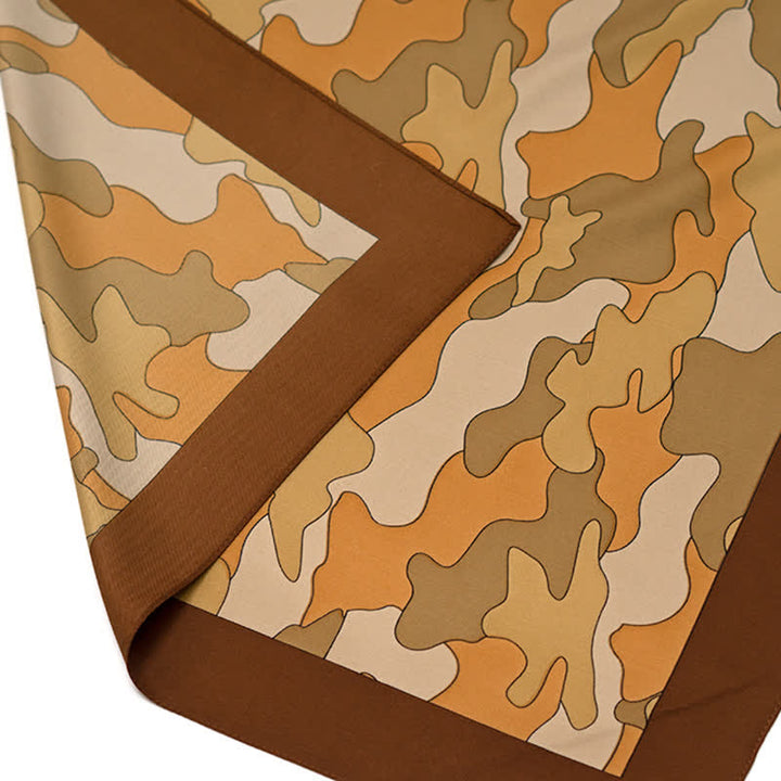 Foulard carré à motif camouflage avec boucle pour foulard
