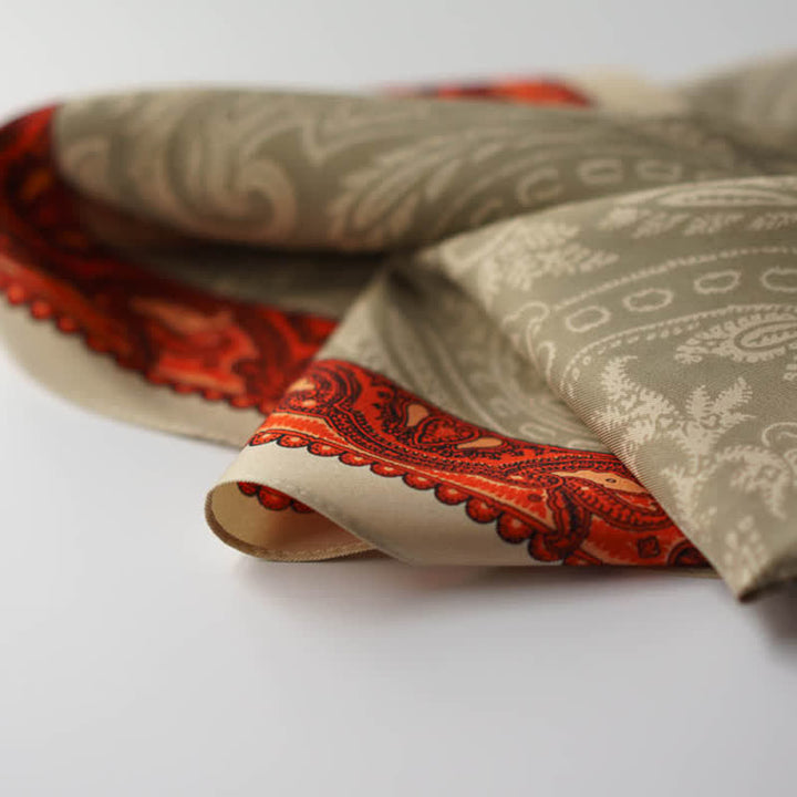 Foulard carré à imprimé cachemire exotique avec boucle pour foulard