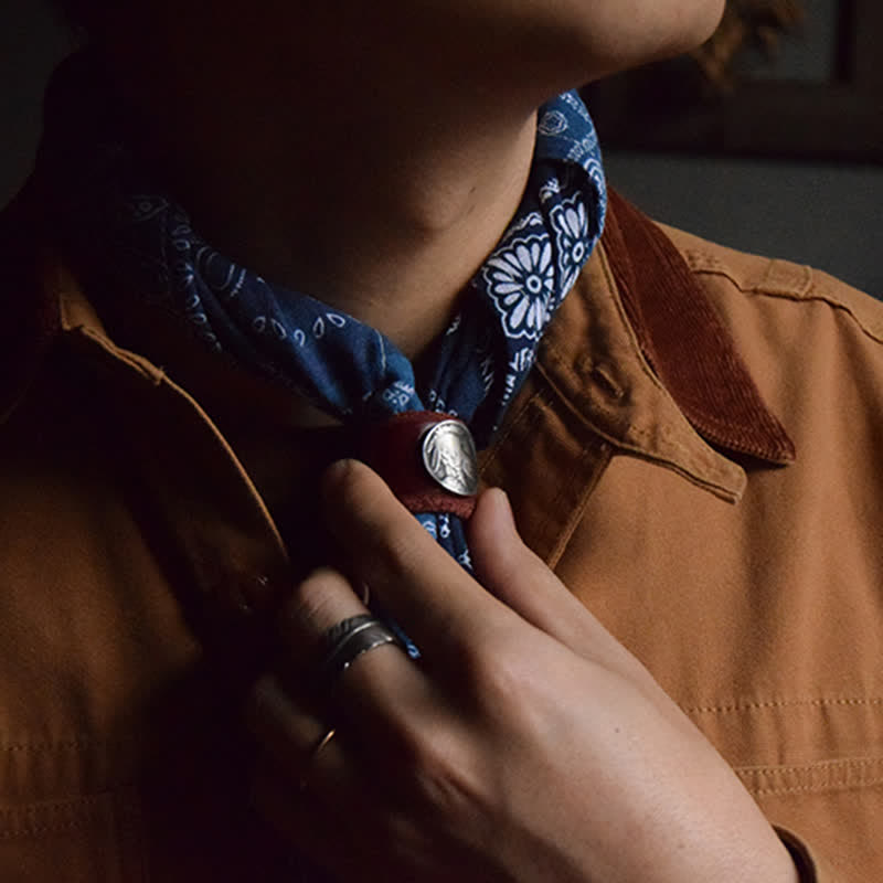 Foulard carré à motifs géométriques patchwork bleu vintage