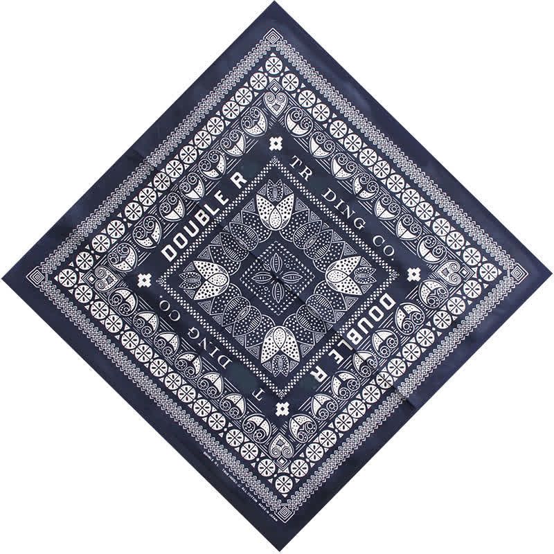 Foulard carré à motif floral ethnique avec boucle pour foulard