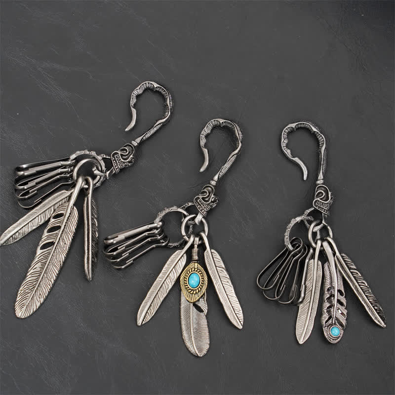 Porte-clés en cuir bleu turquoise avec plumes de crâne Boho